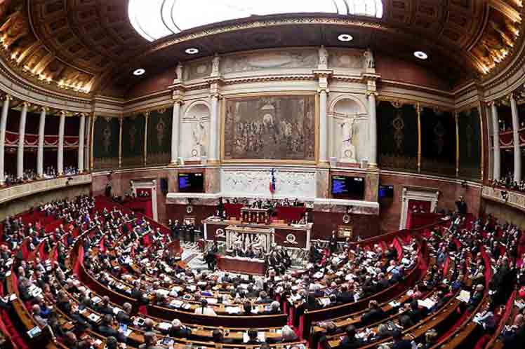 diputados-franceses-debaten-plan-gubernamental-para-ucrania