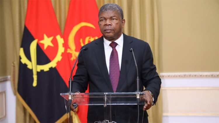presidente-de-angola-ratifica-prioridad-en-inversiones-en-salud