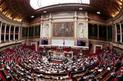 llega-al-parlamento-frances-ley-para-calmar-colera-de-agricultores