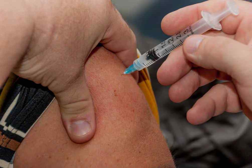 instan-en-bolivia-a-vacunacion-contra-fiebre-amarilla