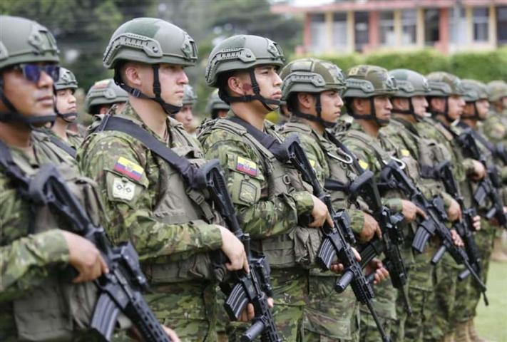 ecuador-incorpora-950-soldados-a-sus-fuerzas-armadas