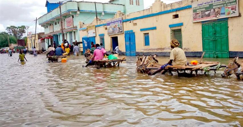 inundaciones-impiden-reanudar-clases-en-zonas-de-somalia