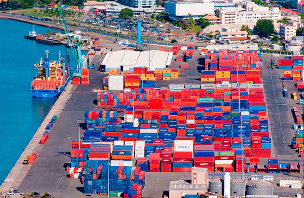 tareas-portuarias-en-haiti-se-reactivan-pero-sigue-el-peligro