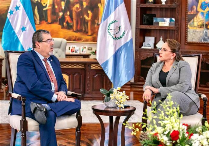 presidente-de-guatemala-recibira-a-su-homologa-de-honduras