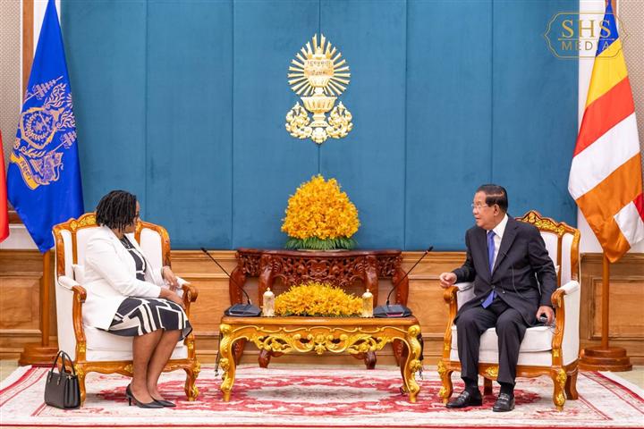 presidente-senado-de-cambodia-reitera-apoyo-a-cuba-contra-bloqueo