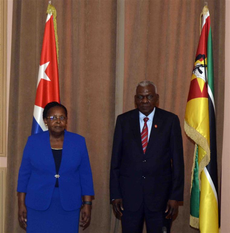 dialogan-en-la-habana-titulares-parlamentarios-de-cuba-y-mozambique