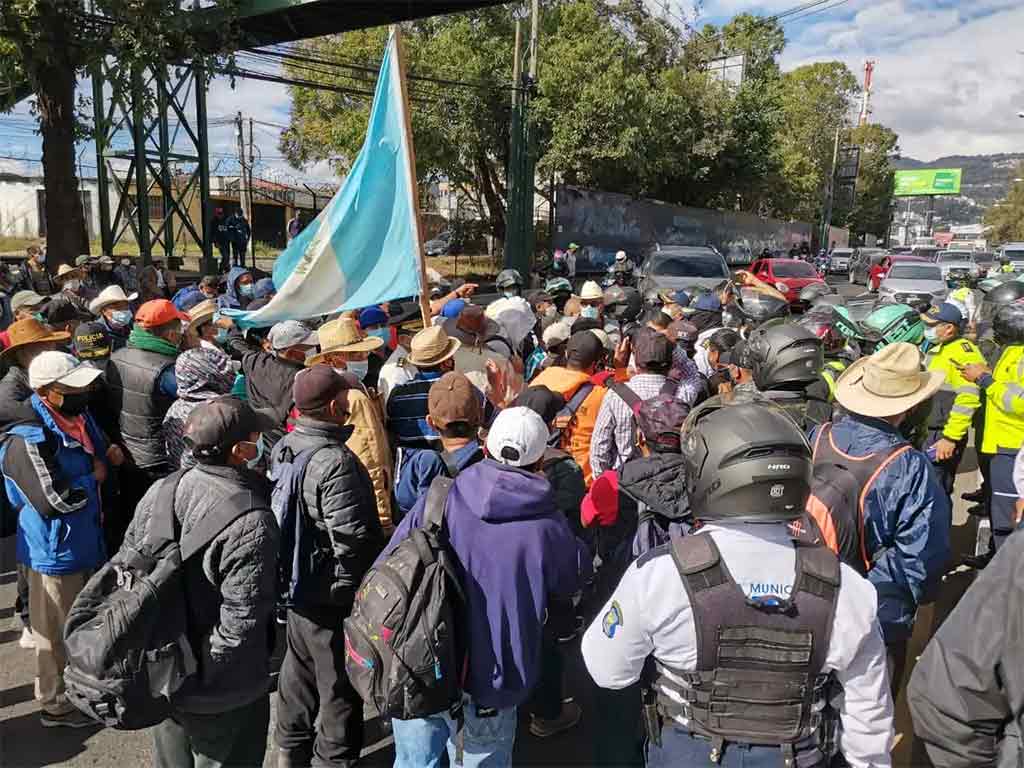 exmilitares-de-guatemala-a-segunda-movilizacion-por-pagos-atrasados
