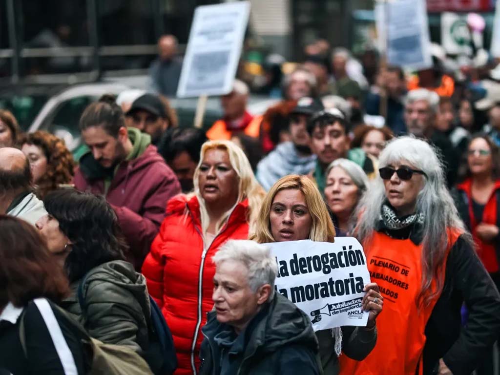 trabajadores-argentinos-repudiaron-ley-omnibus