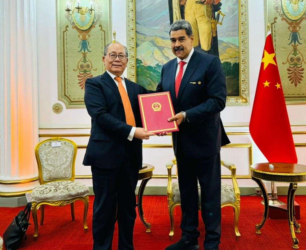 presidente-de-venezuela-recibio-a-representante-de-gobierno-chino