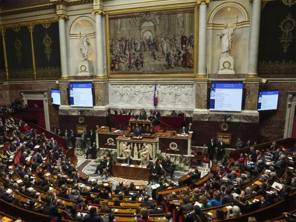 la-izquierda-francesa-logra-un-exito-parlamentario