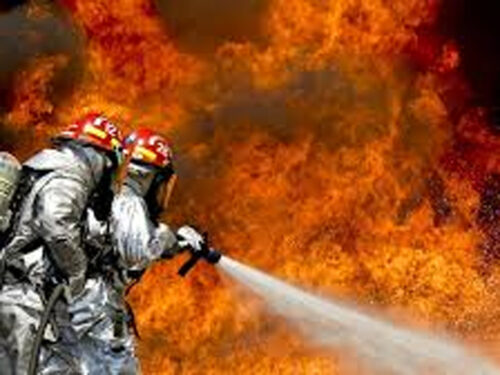 tres-bomberos-heridos-por-incendio-forestal-en-grecia