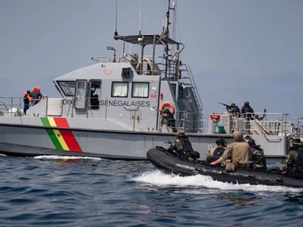 marina-senegalesa-anuncia-masivo-rescate-doble-de-indocumentados
