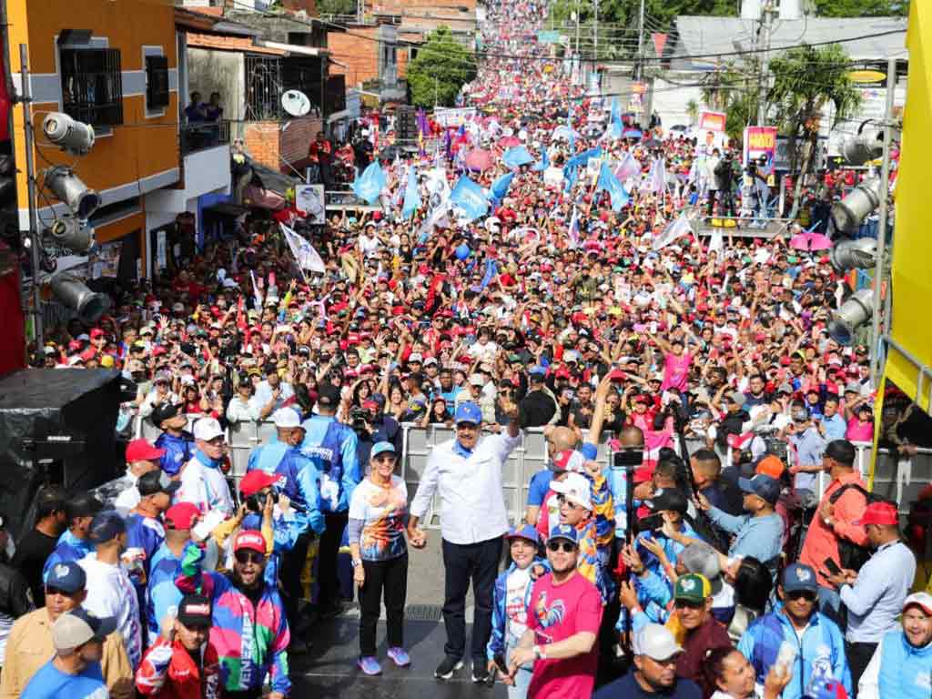 campana-electoral-de-venezuela-sube-de-tono-a-cinco-dias-de-comicios