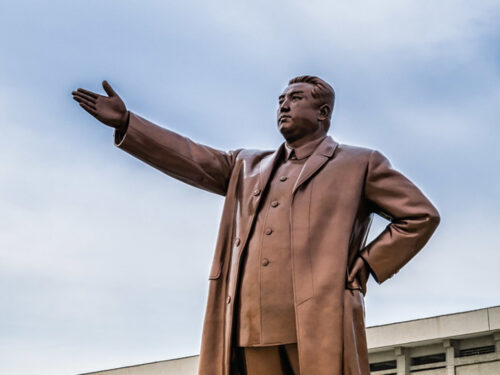 rinden-homenaje-a-fallecido-presidente-kim-il-sung-en-la-rpdc