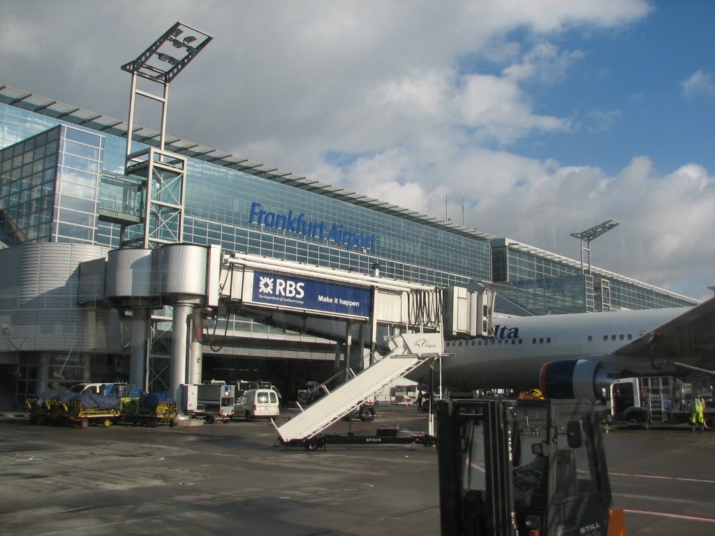 activistas-paralizan-trafico-de-principales-aeropuertos-alemanes