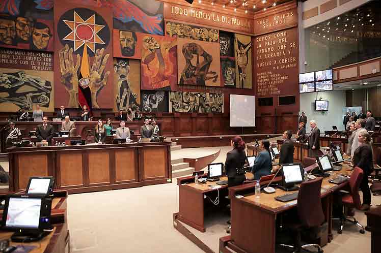 pleno-del-legislativo-de-ecuador-decidira-juicio-politico-a-canciller