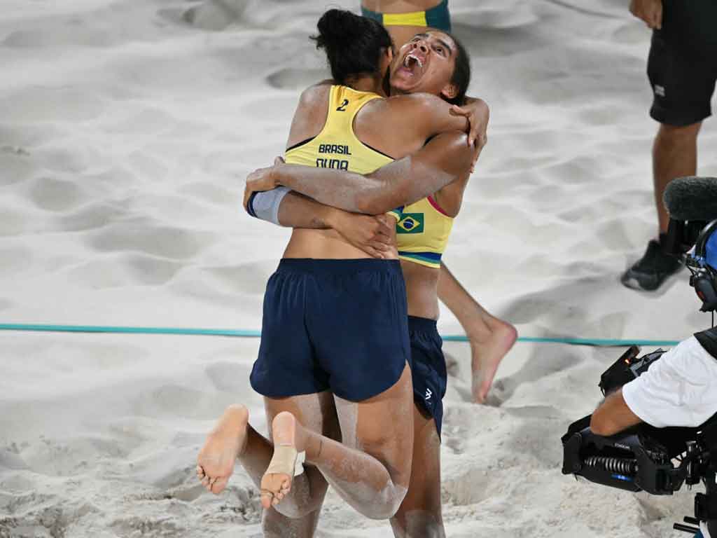 brasil-vuelve-a-disfrutar-el-oro-en-voley-playa-olimpico