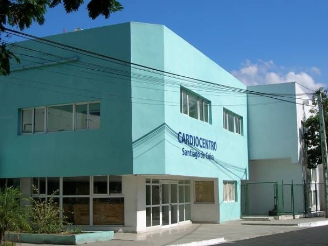 donan-marcapasos-a-cardiocentro-de-santiago-de-cuba