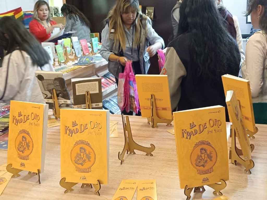 la-edad-de-oro-centra-interes-en-feria-del-libro-de-bolivia