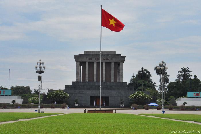 reabre-sus-puertas-en-hanoi-mausoleo-del-presidente-ho-chi-minh