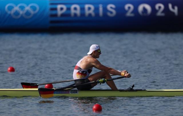 alemania-gana-el-scull-m-y-hace-la-cruz-en-remo-olimpico-de-paris