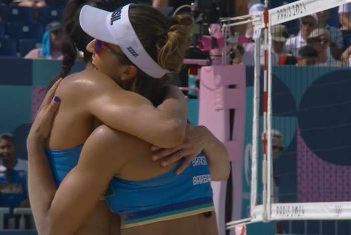 pareja-brasilena-f-cae-en-octavos-del-voleibol-de-playa-olimpico