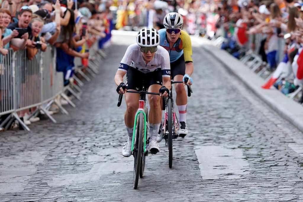 kristen-faulkner-domina-la-ruta-en-ciclismo-f-de-paris