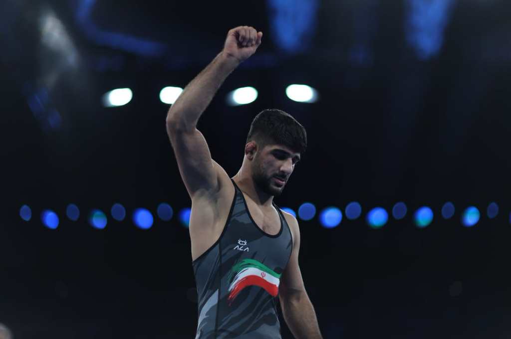 grequista-irani-esmaeili-alcanzo-oro-olimpico-en-67-kg