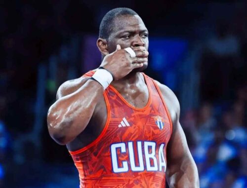 autoridades-cubanas-elogian-hazana-olimpica-de-mijain-lopez