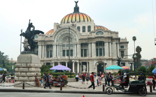 palacio-de-bellas-artes-refleja-rostros-de-mexico