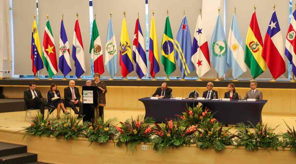 expresidenta-de-chile-abogo-en-panama-por-mayor-integracion-regional