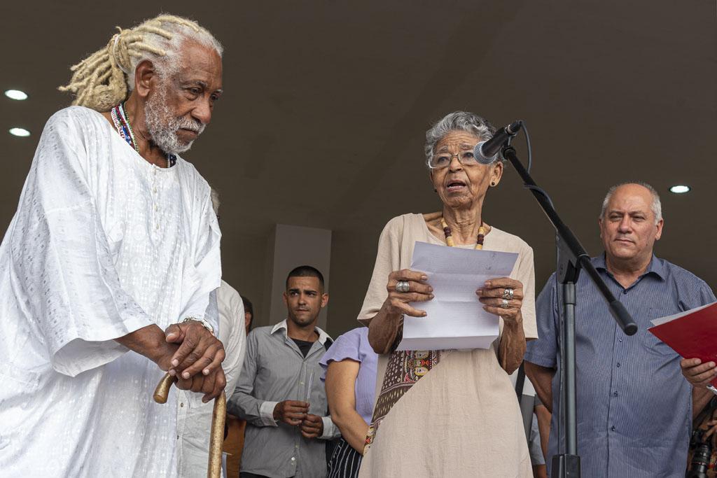 manuel-mendive-una-vida-feliz-desde-el-arte-cubano