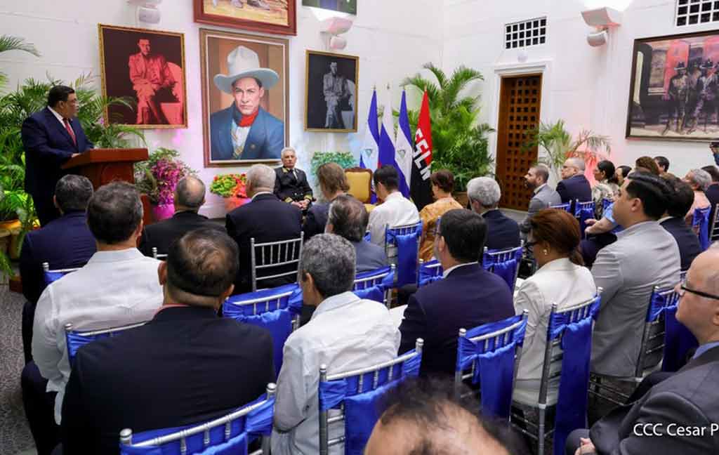 nicaragua-condecoro-con-orden-jose-de-marcoleta-a-embajador-de-rusia