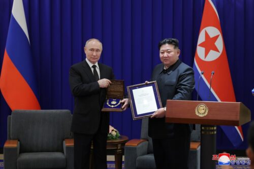 kim-jong-un-felicita-por-su-cumpleanos-a-putin-su-amigo-mas-intimo