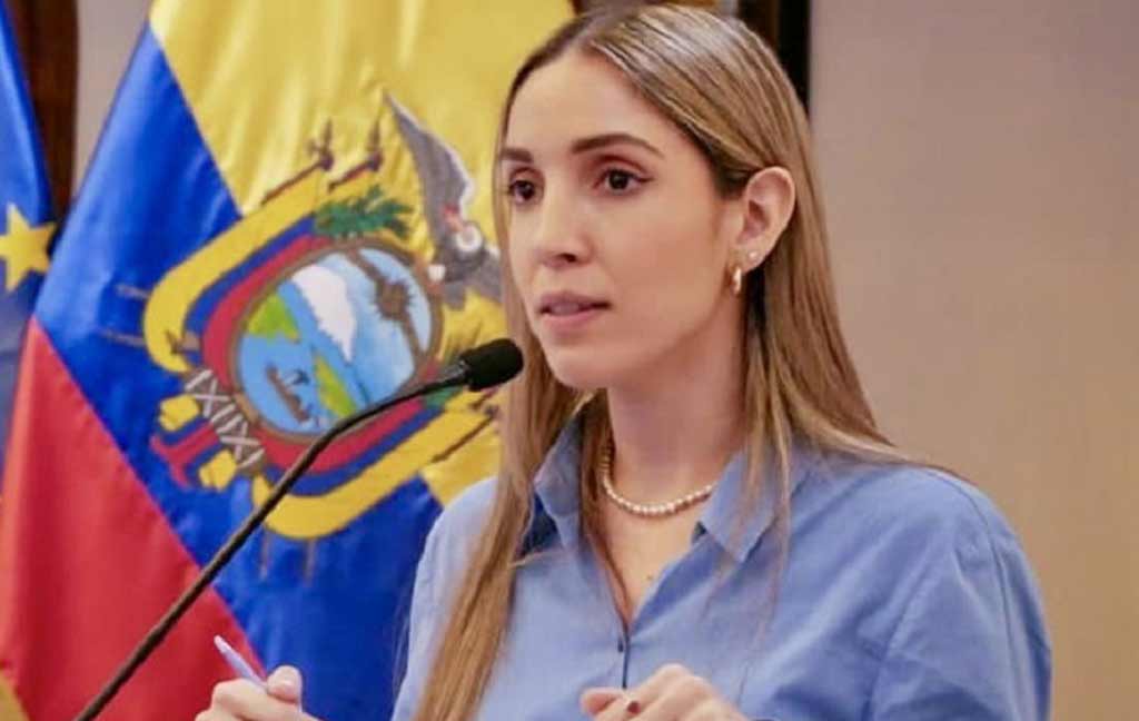 renuncia-ministra-de-produccion-de-ecuador