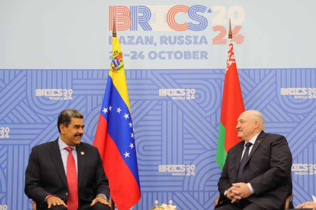 maduro-dialoga-con-homologos-en-el-contexto-de-la-cumbre-brics