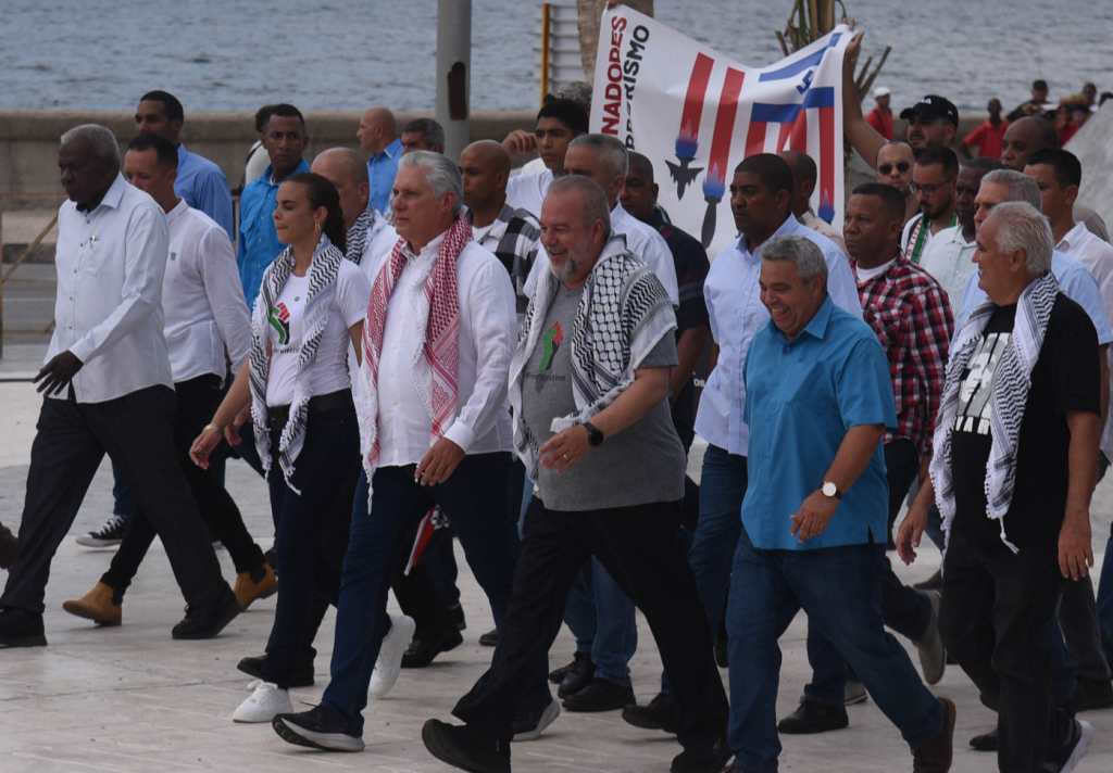 presidente-de-cuba-encabeza-marcha-por-palestina-en-la-habana