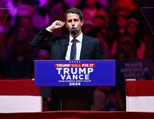 trump-y-tony-hinchcliffe-su-sorpresa-de-octubre