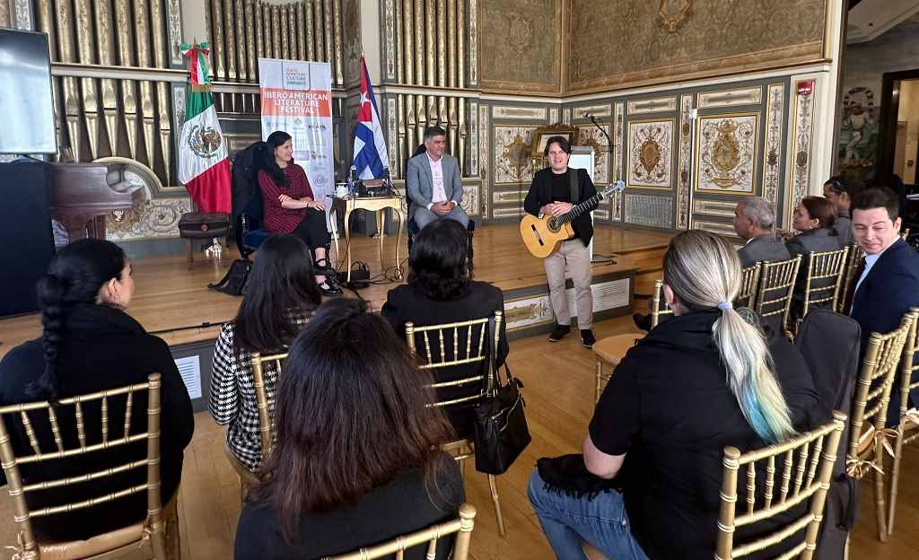 esencias-de-cuba-en-festival-iberoamericano-de-literatura-en-eeuu