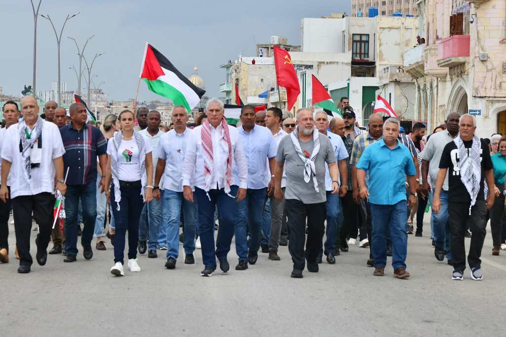 presidente-de-cuba-encabeza-marcha-por-palestina-en-la-habana