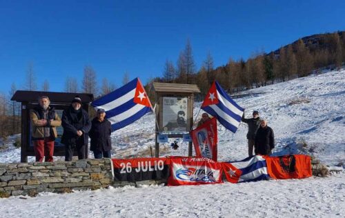 rinde-el-pueblo-italiano-homenaje-a-fidel-castro