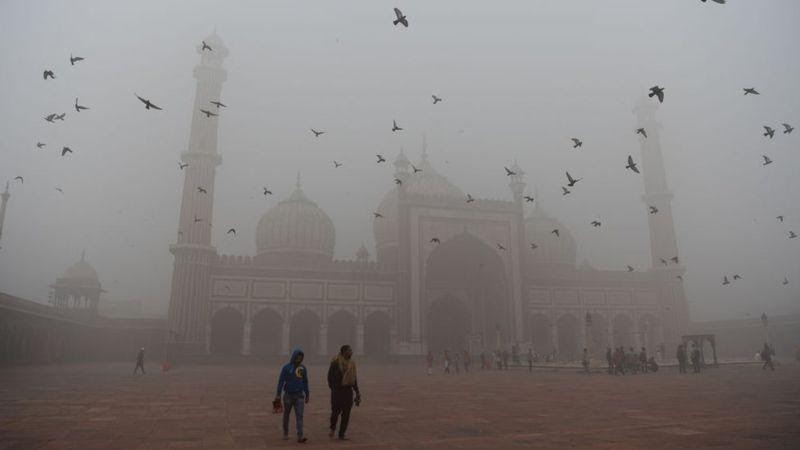 grave-contaminacion-afecta-a-ciudadanos-de-capital-india