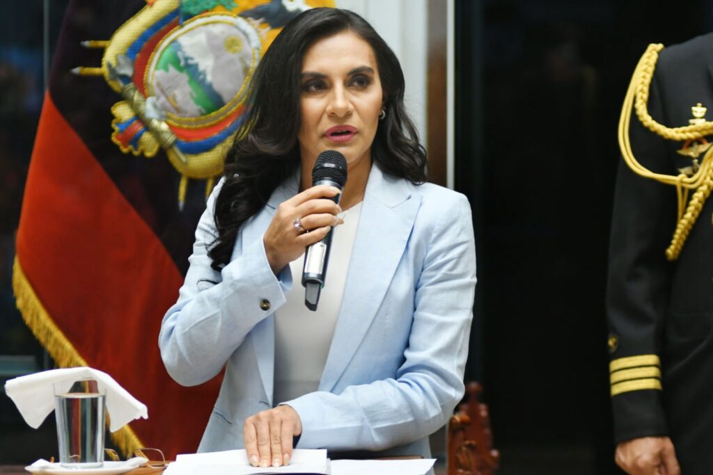 polemica-juridica-en-ecuador-tras-sancion-a-vicepresidenta-abad