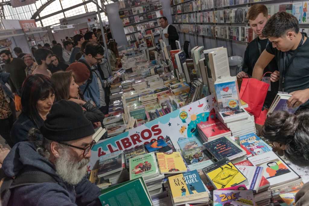 abre-sus-puertas-feria-internacional-del-libro-de-santiago