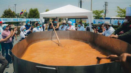 provincia-de-ecuador-gana-un-guinness-por-el-encebollado-mas-grande