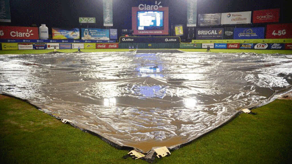 noche-sin-liga-de-beisbol-en-dominicana-por-fuertes-lluvias