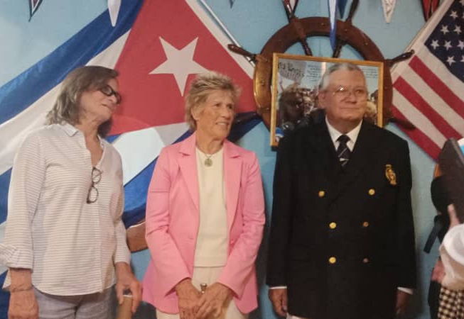 club-nautico-cubano-recibe-a-nadadora-estadounidense-diana-nyad