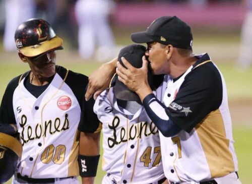 nicaragua-leones-dejan-tendidos-a-tigres-en-arranque-de-round-robin