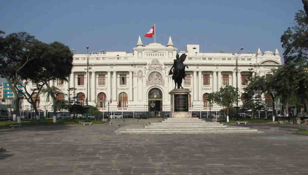 dudas-sobre-indagacion-de-escandalo-en-el-parlamento-de-peru