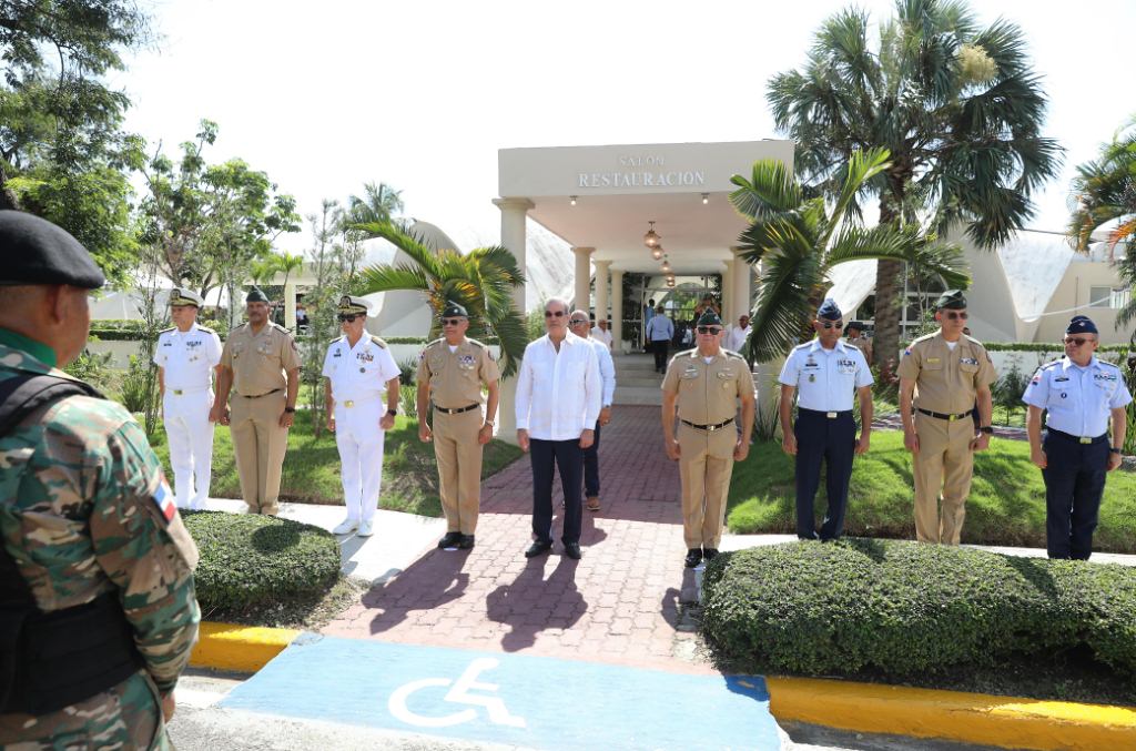 militares-dominicanos-retirados-tendran-cobertura-total-seguro-salud